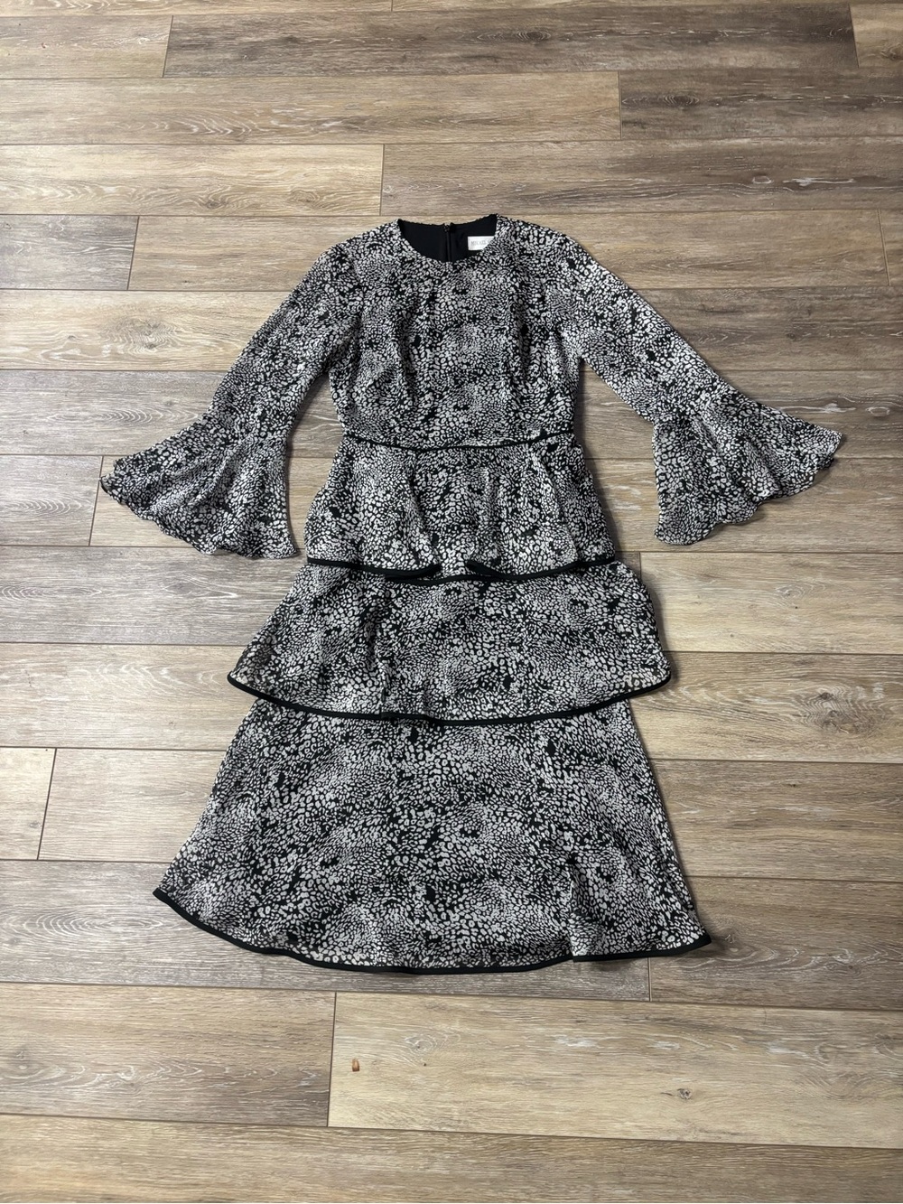 Mikael Aghal Georgette Dress Sz 4 Tiered Leopard Midi Ruffle Designer Wedding